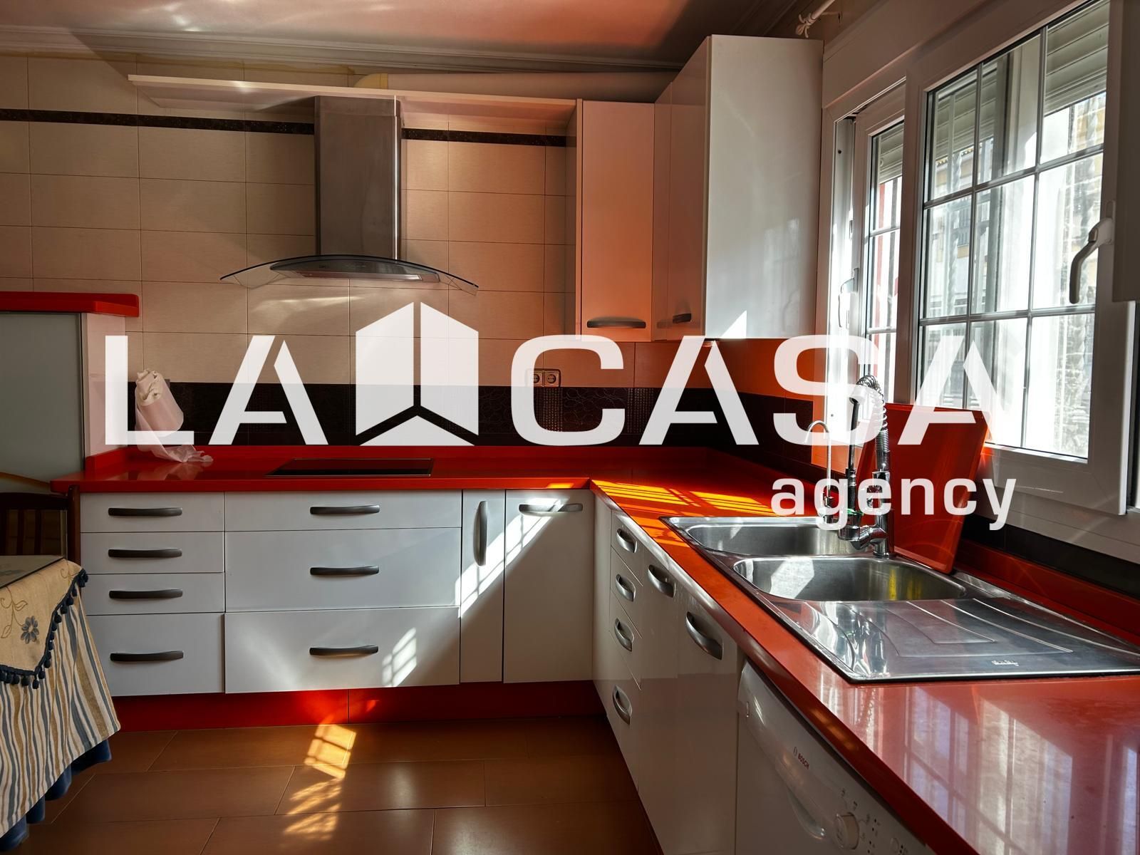 Kitchen of House or chalet for sale in Montequinto  with Storage room