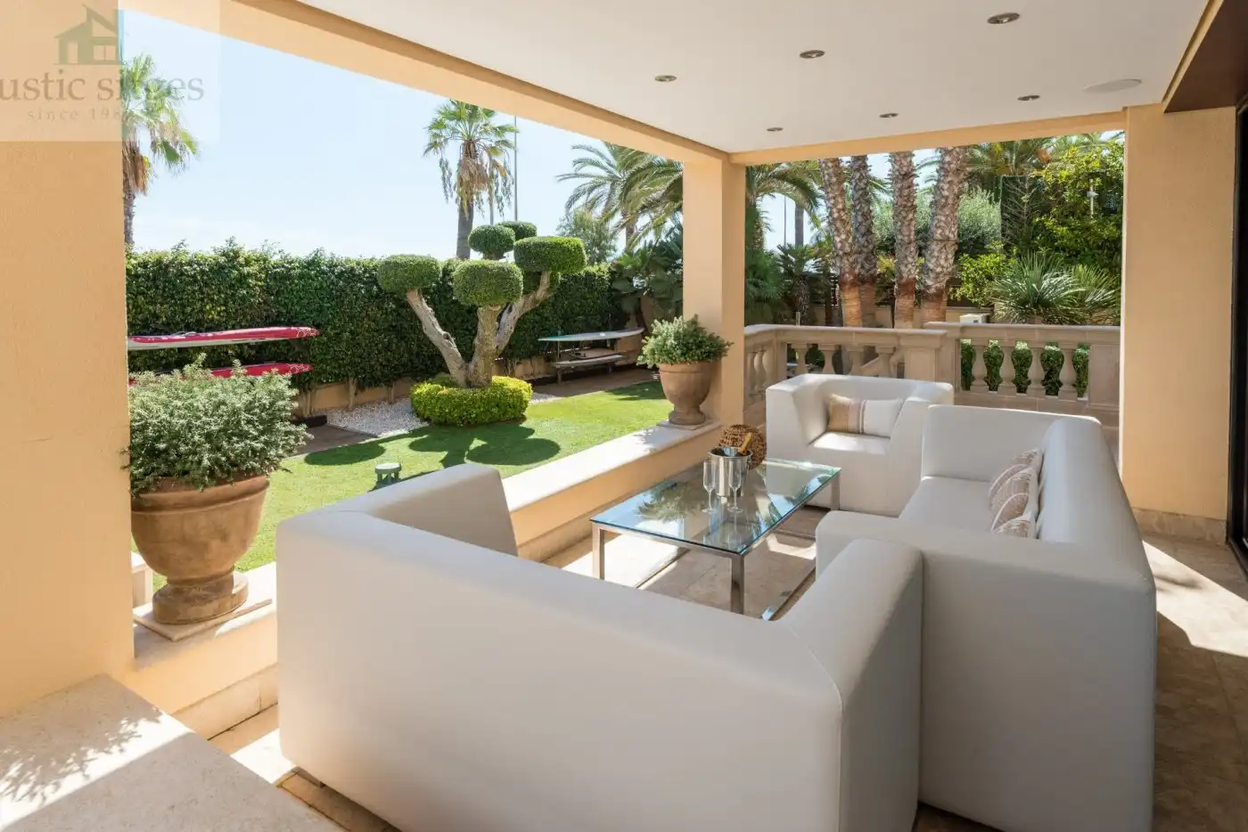 Terrassa de Casa o xalet en venda en Sitges amb Aire condicionat, Calefacció i Jardí privat