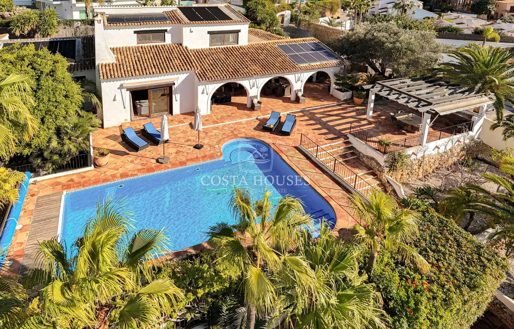 Vista exterior de Casa o xalet en venda en Moraira amb Aire condicionat, Calefacció i Jardí privat