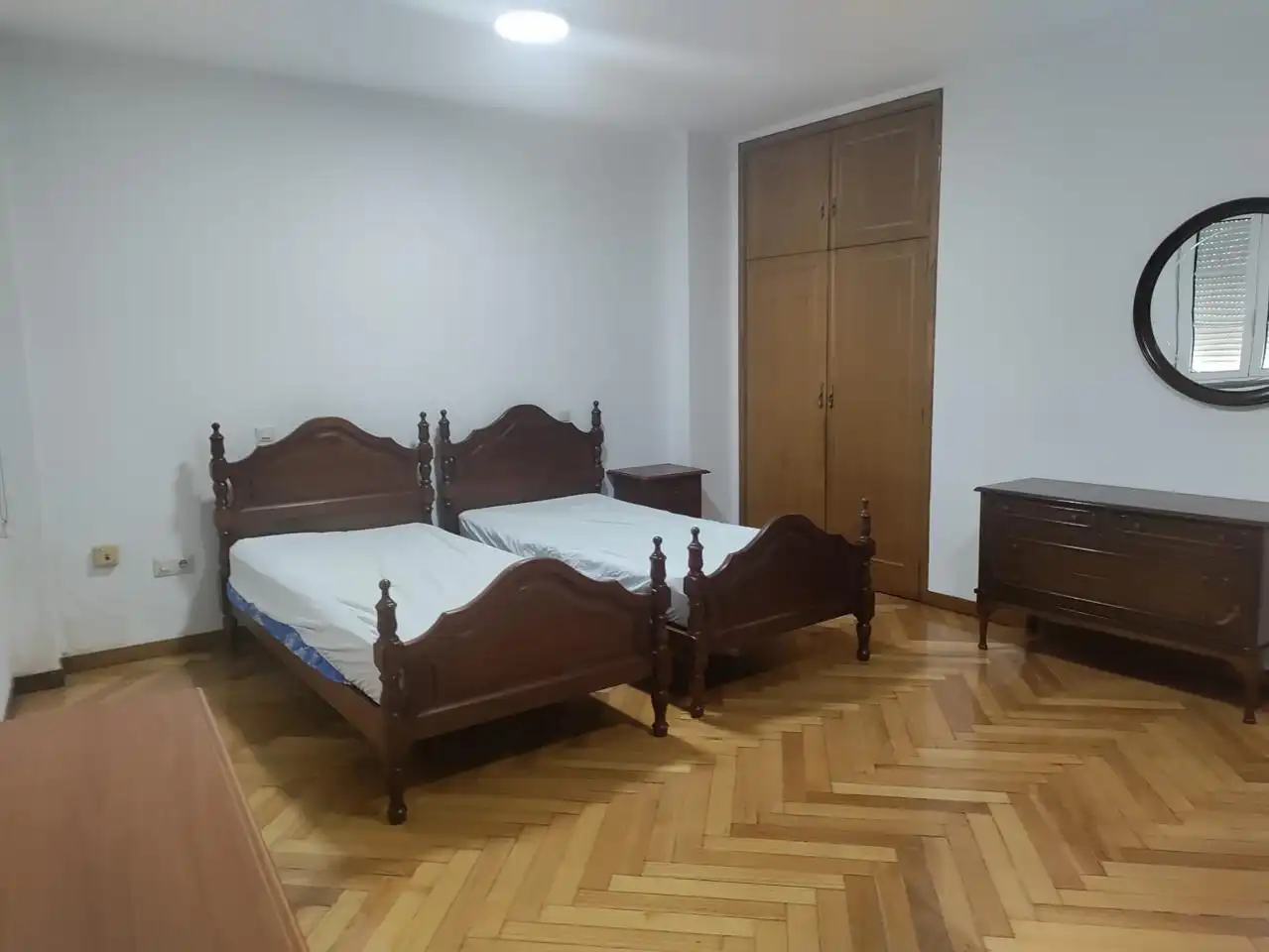 Habitación de Piso de alquiler en Santiago de Compostela  con Calefacción y Amueblado