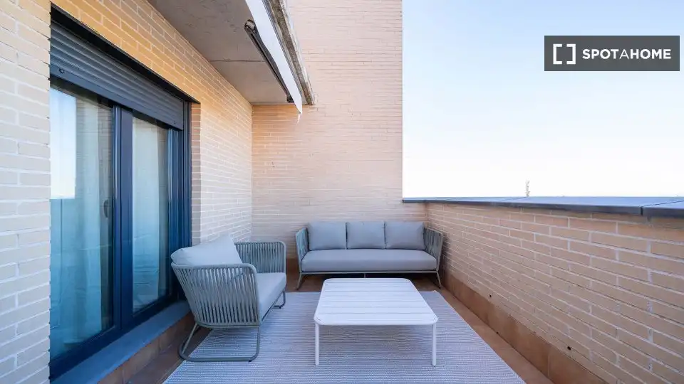 Terraza de Piso de alquiler en Madrid con Aire acondicionado, Calefacción y Amueblado