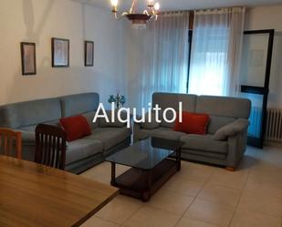 Sala d'estar de Pis de lloguer en  Toledo Capital amb Calefacció, Terrassa i Moblat