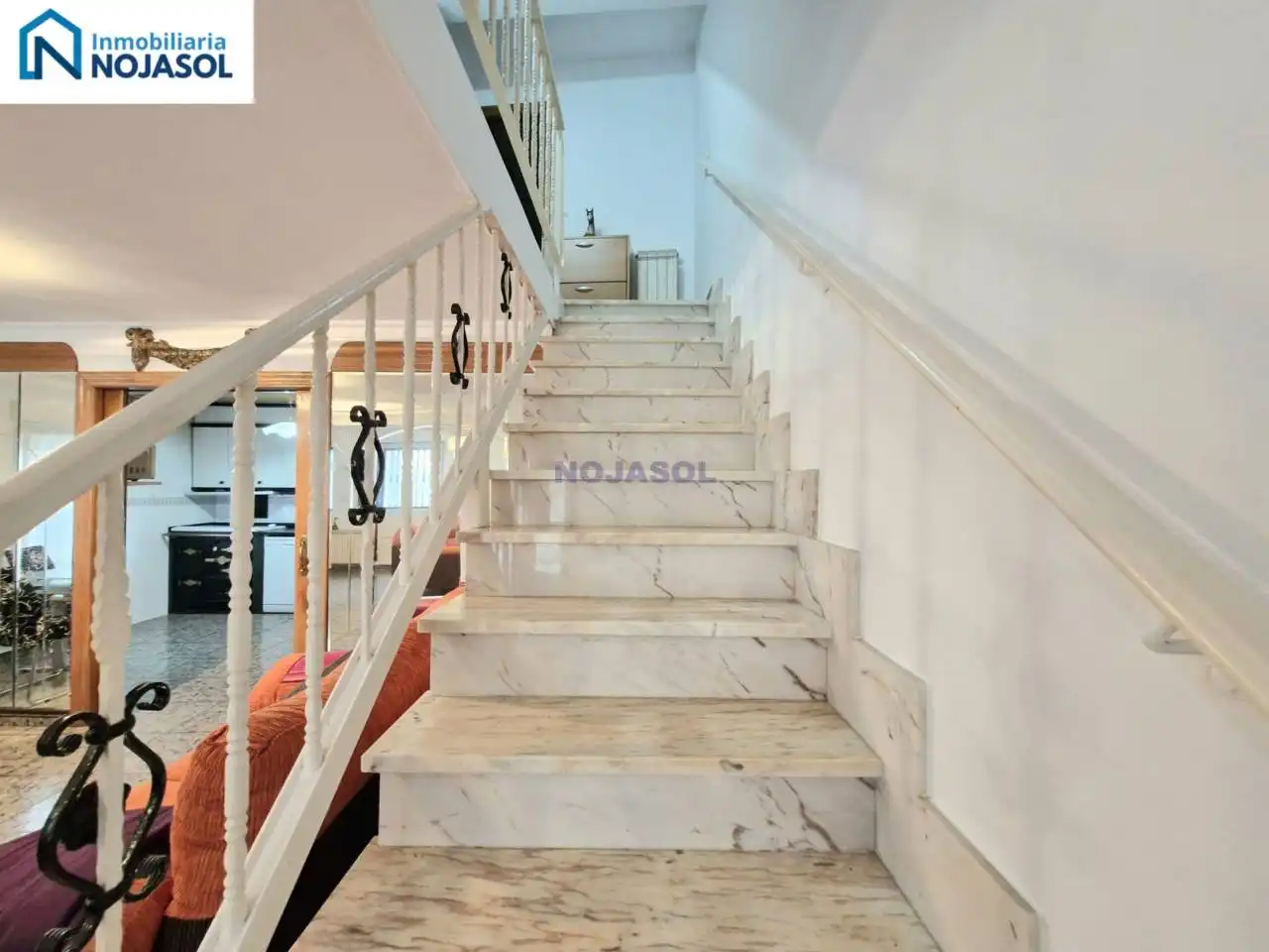 Casa adosada en venta en Noja con Calefacción, Jardín privado y Amueblado