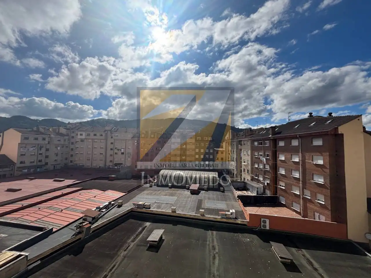 Piso en venta en Calle Ramón y Cajal, La Villa - Bazuelo