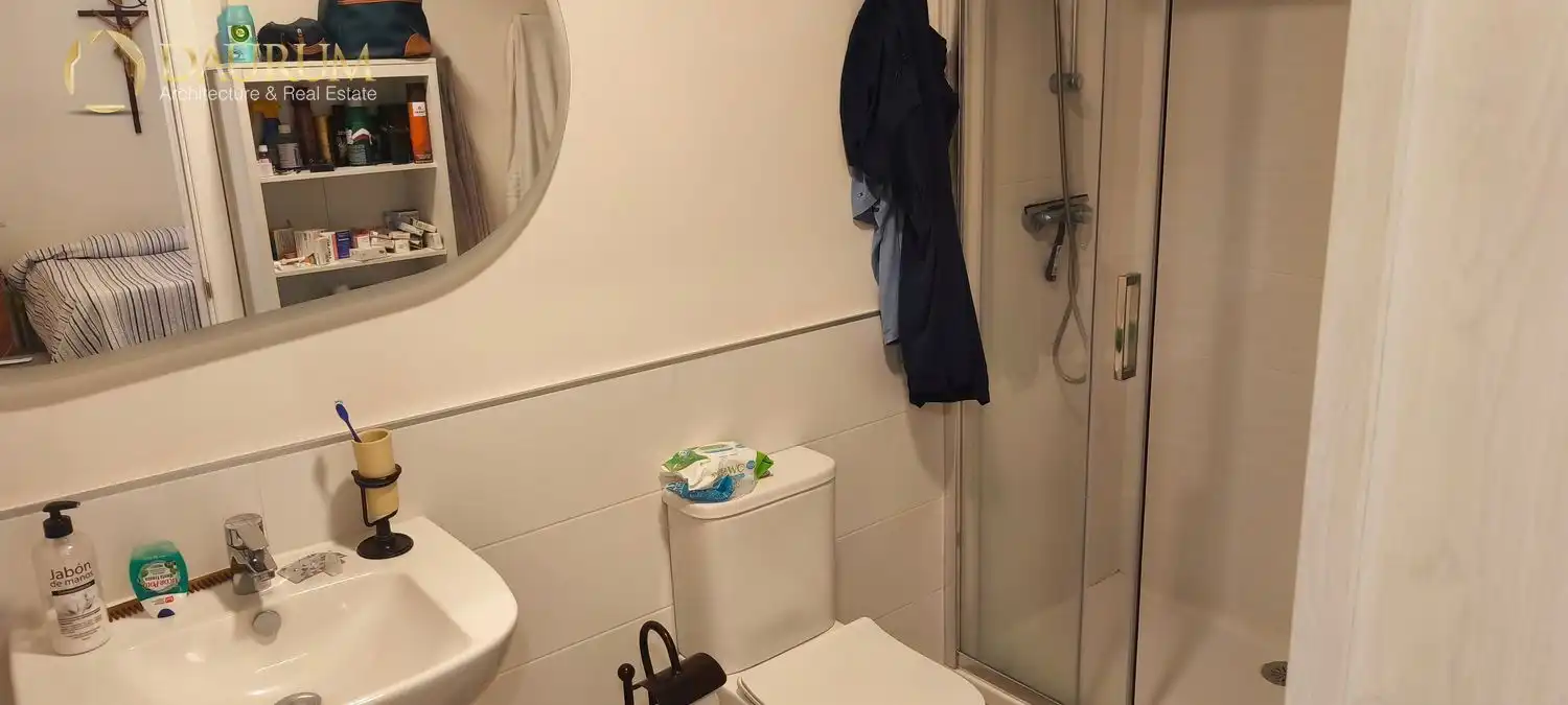 Bathroom of Flat for sale in Dos Hermanas  with Air Conditioner, Heating and Terrace