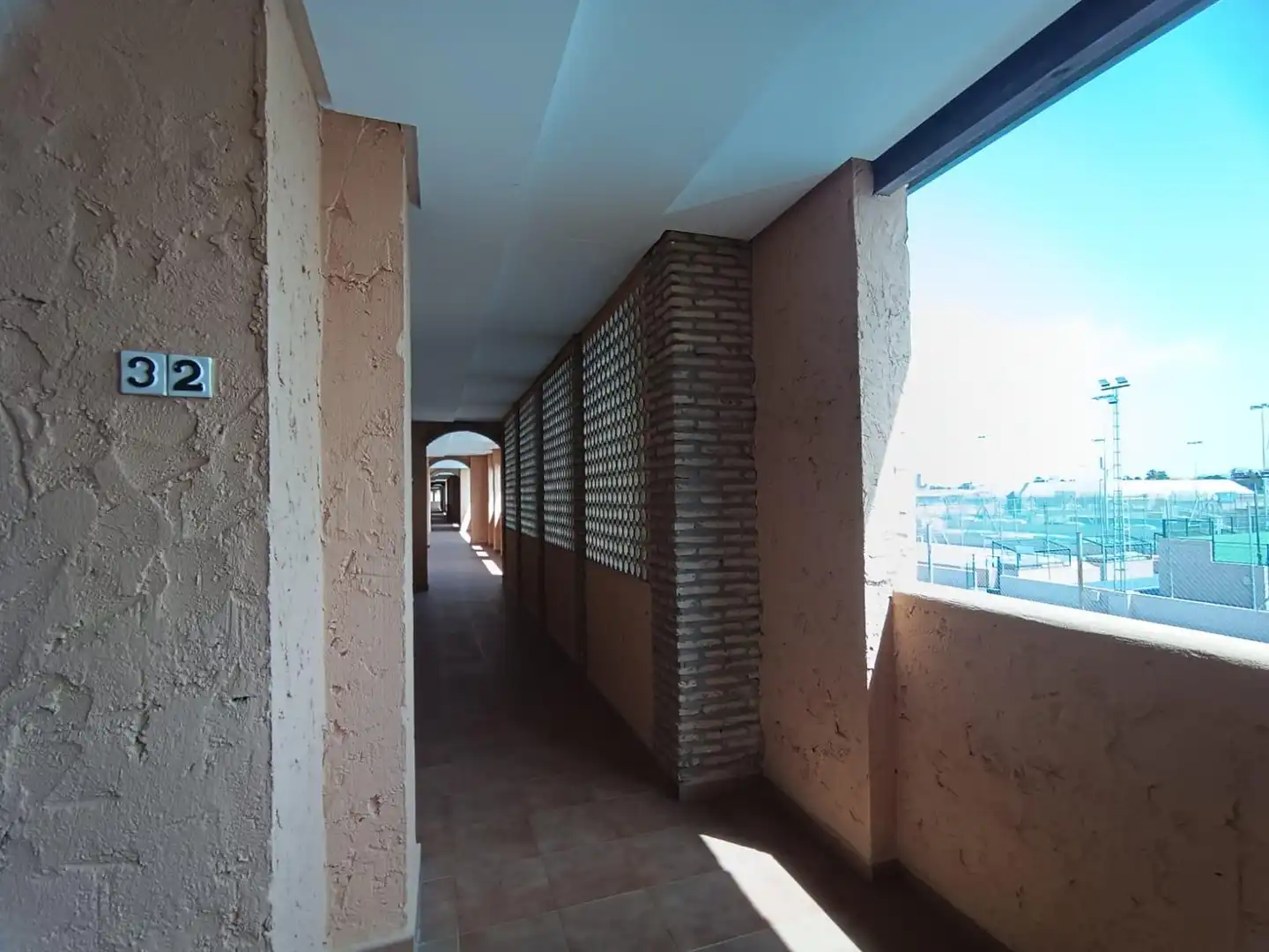 Study for sale in San Fernando  with Air Conditioner, Terrace and Furnished