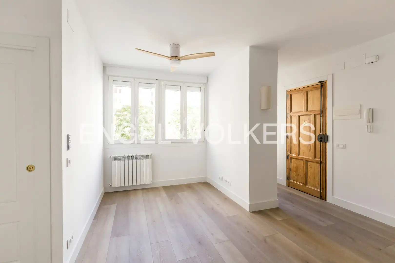 Schlafzimmer von Wohnung zur Miete in Madrid mit Klimaanlage und Heizung