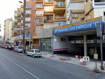 Parcheggio in vendita a Centro