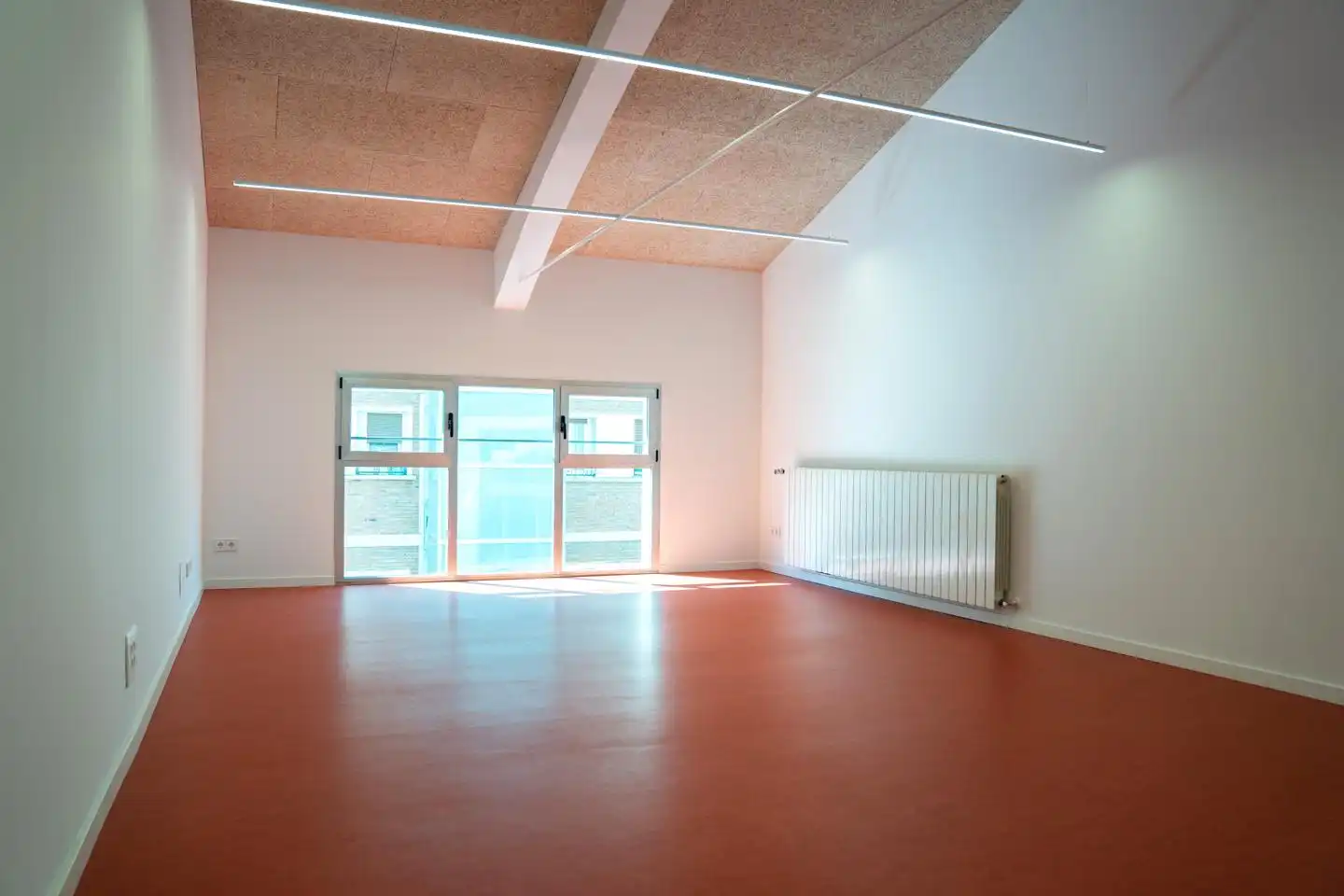 Office for rent in Larrabide, Milagrosa
