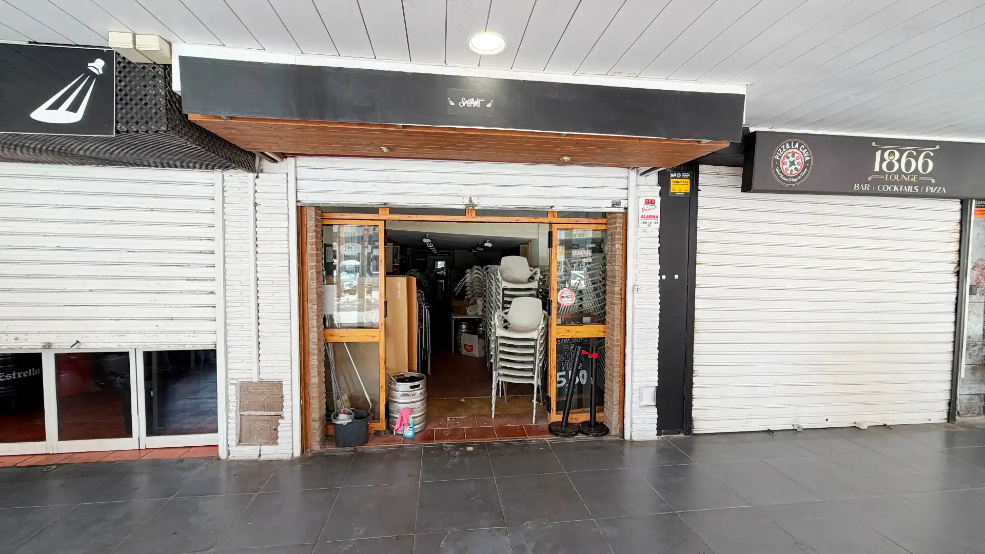 Local comercial en venda a Calle Jacinto Benavente 16, imagen 2