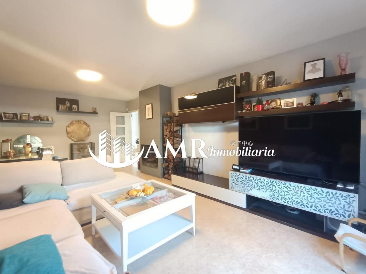 Sala d'estar de Casa adosada en venda en El Viso de San Juan amb Aire condicionat, Calefacció i Traster