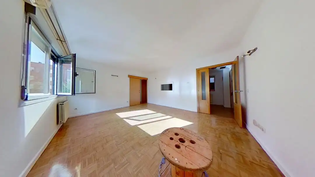Appartamento con ascensore in affitto a Avenida de la Perla, imagen 4