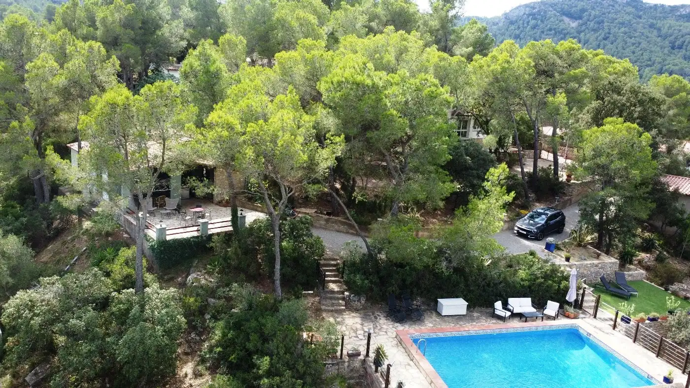 Garden of Houses for sale in Pratdip  with Air Conditioner, Heating and Private garden