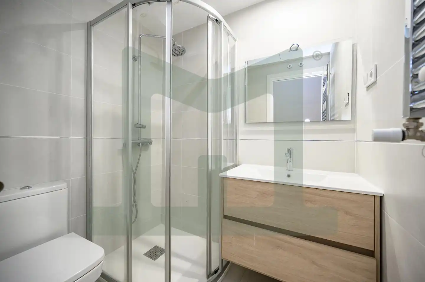 Baño de Piso en venta en Madrid con Calefacción, Parquet y Amueblado