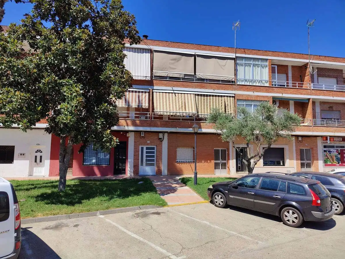 Vista exterior de Pis en venda en San Vicente de Alcántara