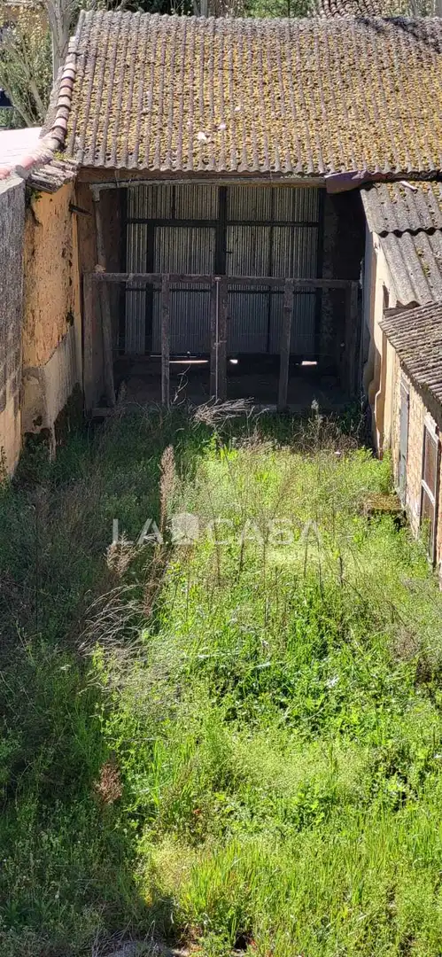 Casa o chalet en venta en Moral de la Reina con Terraza, Trastero y Balcón