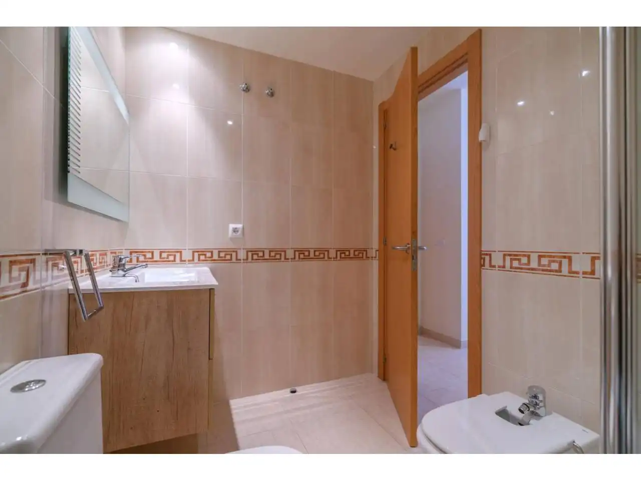 Baño de Piso en venta en Tossa de Mar con Aire acondicionado, Calefacción y Balcón