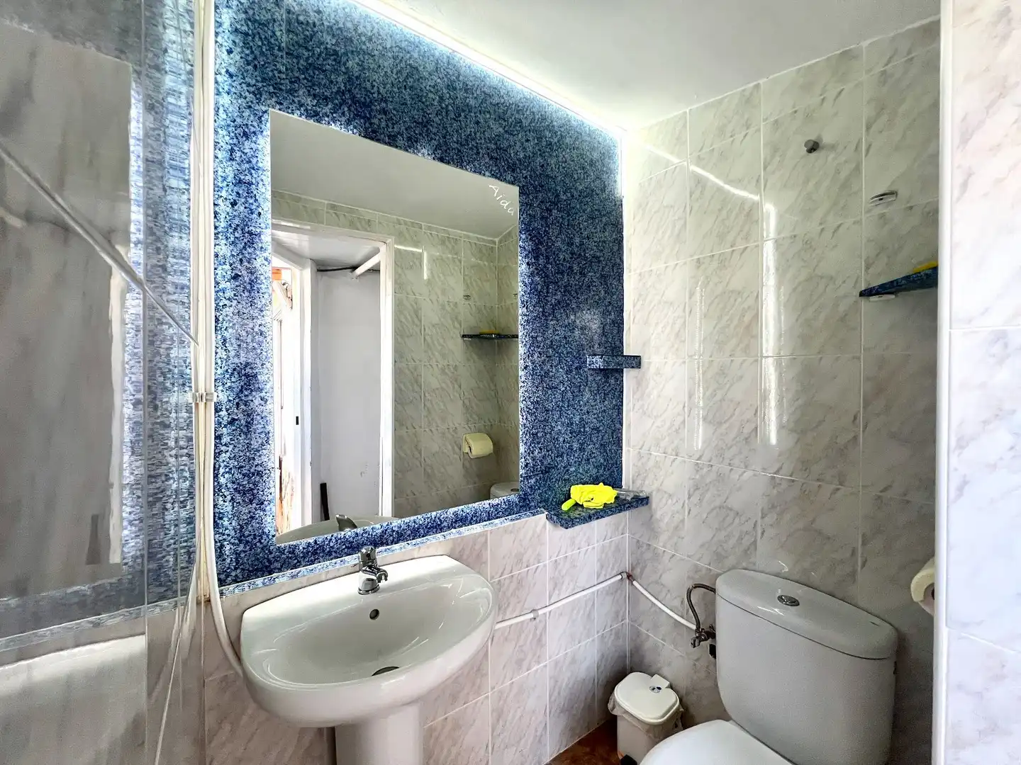 Badezimmer von Einfamilien-Reihenhaus zum Verkauf in San Vicente del Raspeig / Sant Vicent del Raspeig mit Klimaanlage, Heizung und Privatgarten