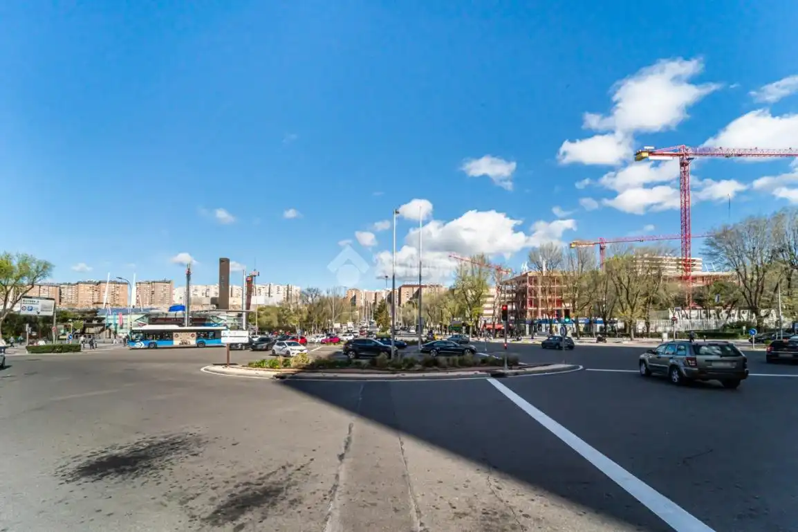Vista exterior de Piso en venta en Madrid con Calefacción y Terraza
