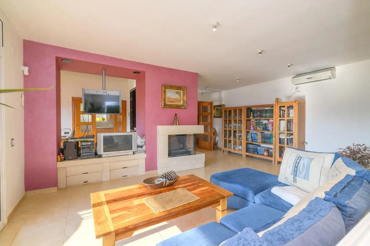 Living room of Houses for sale in Sabadell  with Air Conditioner, Heating and Terrace