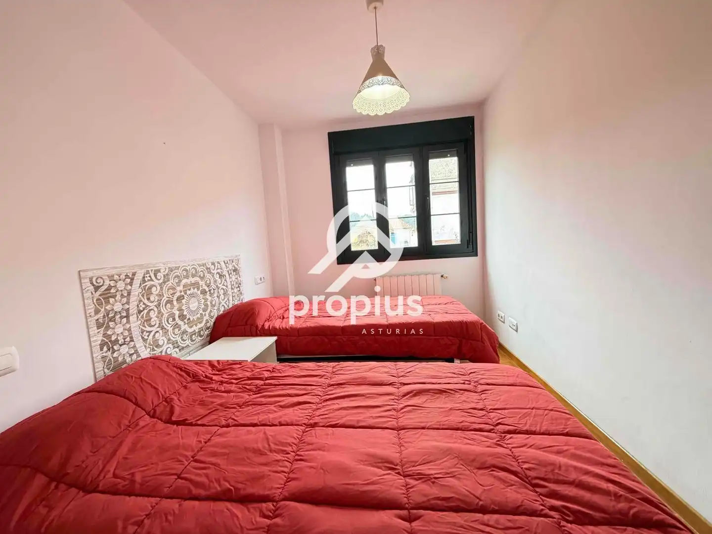 Habitación de Piso en venta en Soto del Barco con Calefacción, Trastero y Amueblado