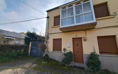 Vista exterior de Casa o xalet en venda en Ponferrada amb Terrassa