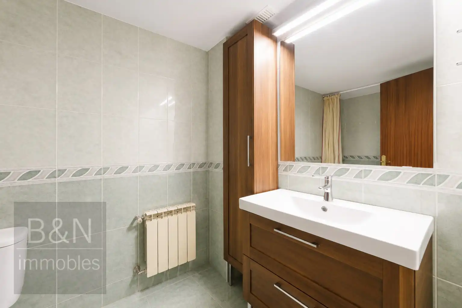 Baño de Piso en venta en Terrassa con Aire acondicionado, Calefacción y Balcón