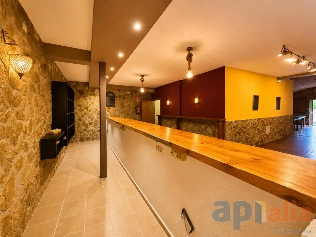 Einfamilien-Reihenhaus zum Verkauf in Palamós mit Klimaanlage, Heizung und Terrasse