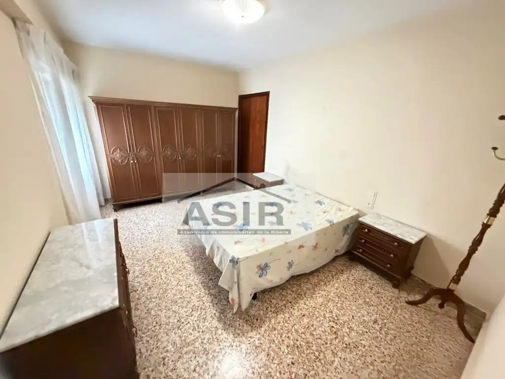 Habitación de Piso en venta en Alzira con Balcón