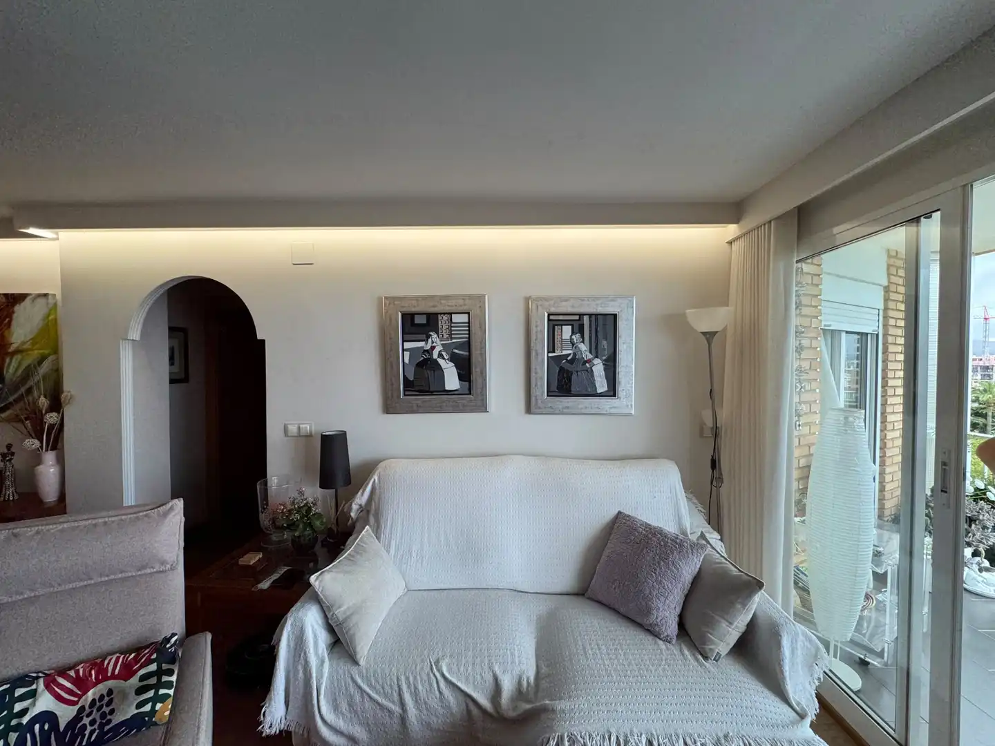 Sala d'estar de Apartament de lloguer en El Campello amb Aire condicionat, Calefacció i Moblat
