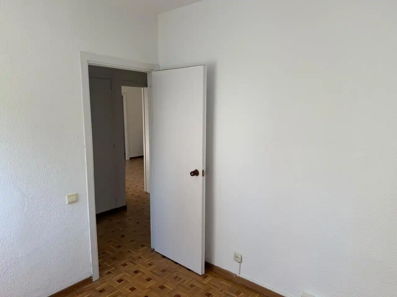 Schlafzimmer von Wohnung zur Miete in Ciudad Lineal