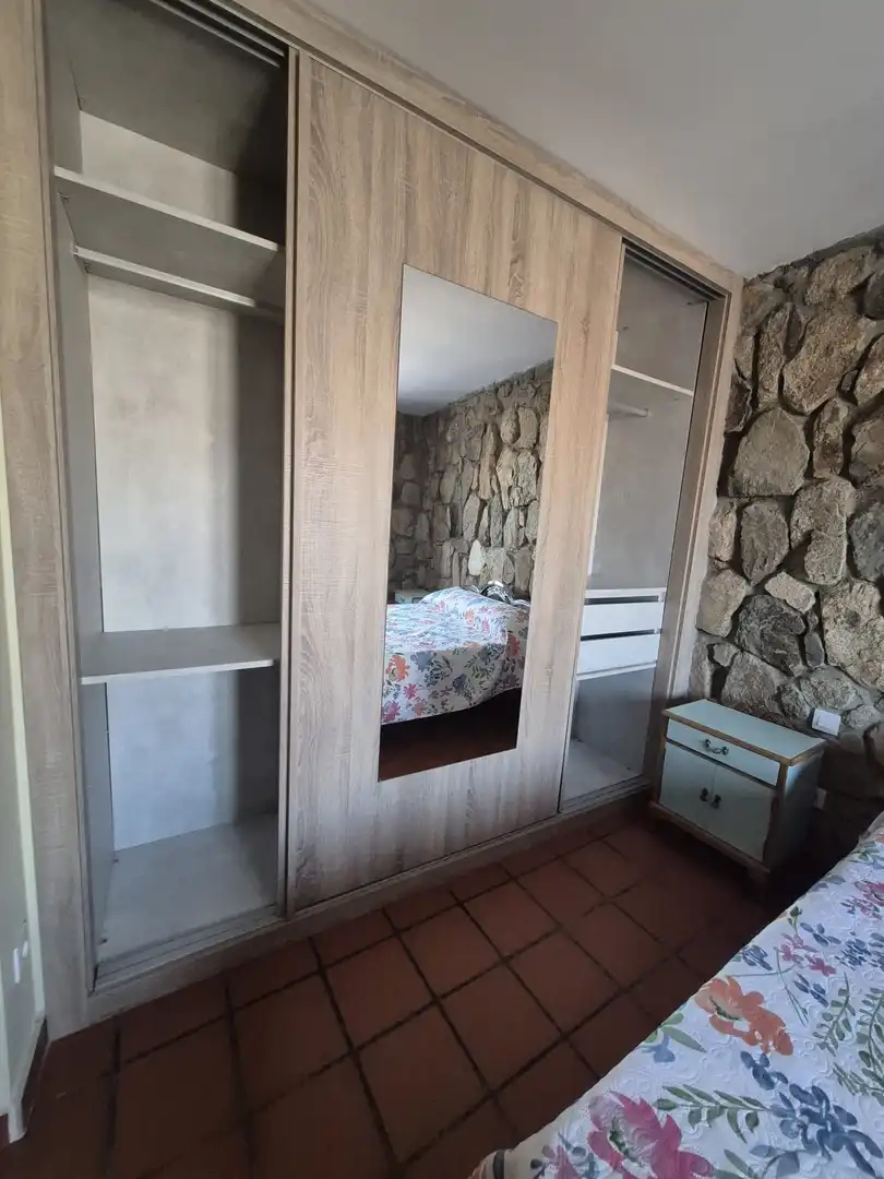 Dormitori de Casa o xalet de lloguer en Gemuño amb Calefacció, Jardí privat i Terrassa