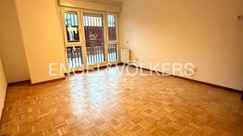 Foto 4 de Pis de lloguer a Salvador, Madrid Capital