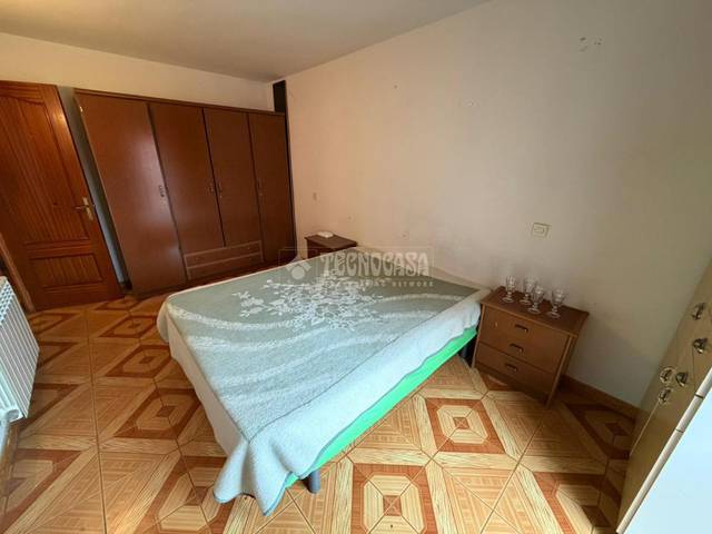 Piso en Venta en Palomeras Sureste
