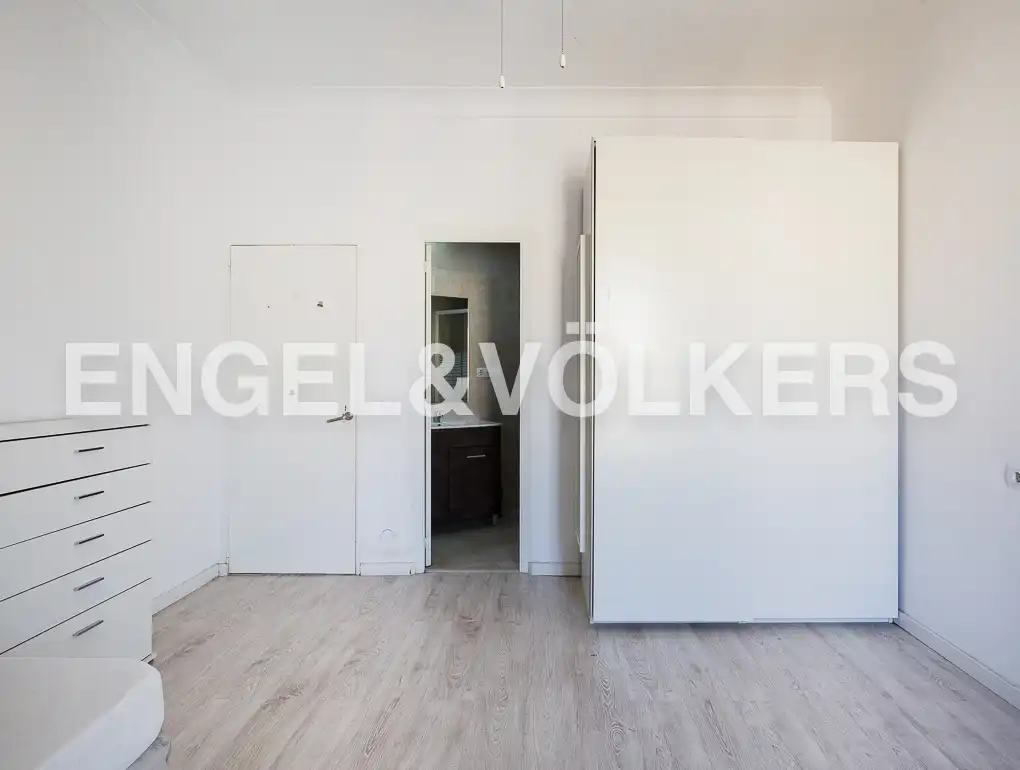 Habitación de Piso de alquiler en Valencia con Aire acondicionado, Calefacción y Balcón