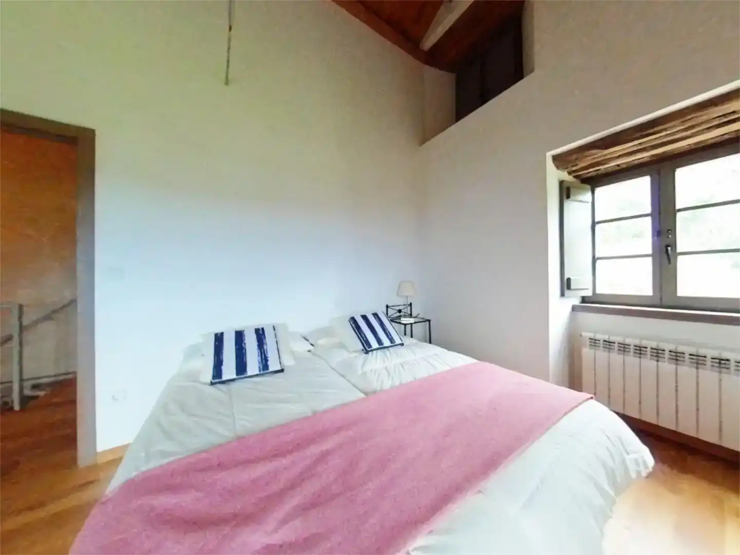 Dormitori de Casa o xalet en venda en Foz amb Piscina