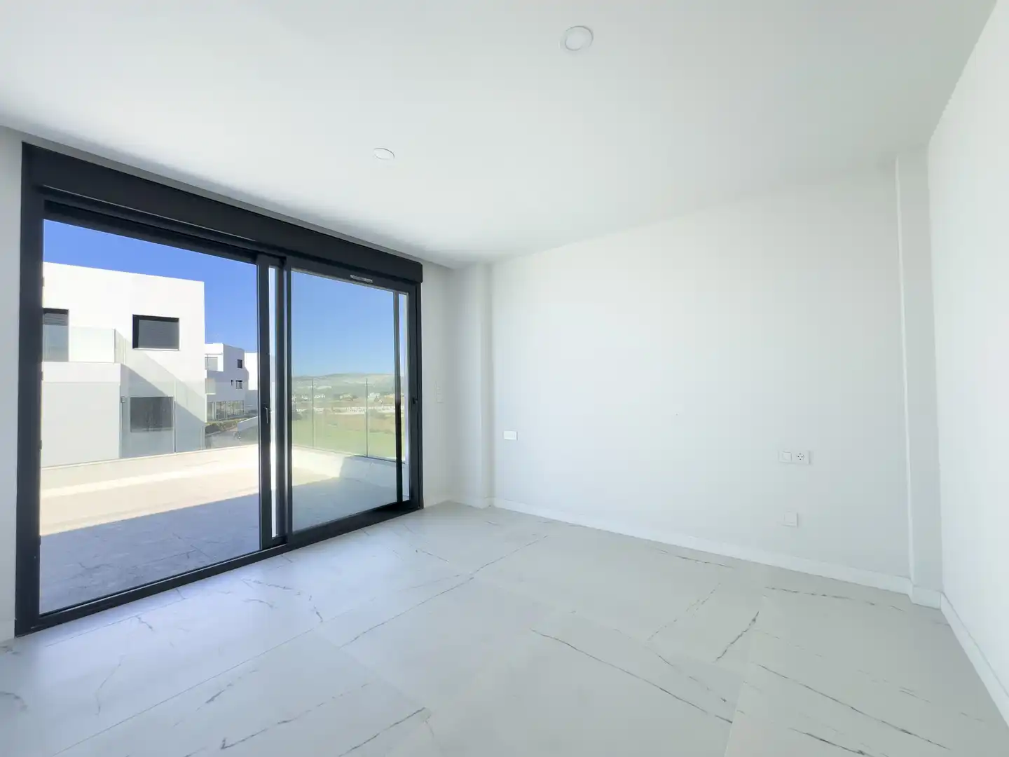 Habitación de Ático en venta en Casares con Terraza, Trastero y Piscina