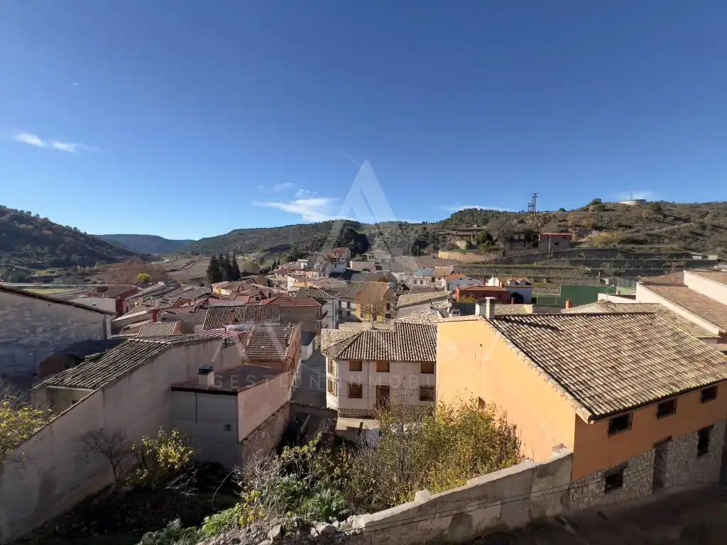 Houses for sale in N/A, Alhóndiga
