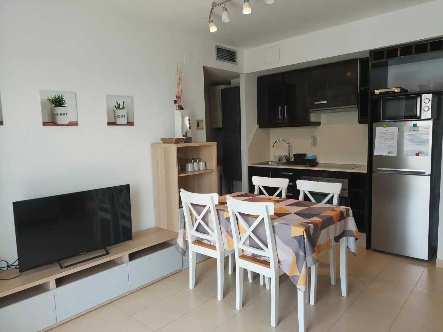Comedor de Piso en venta en Deltebre con Aire acondicionado, Terraza y Amueblado
