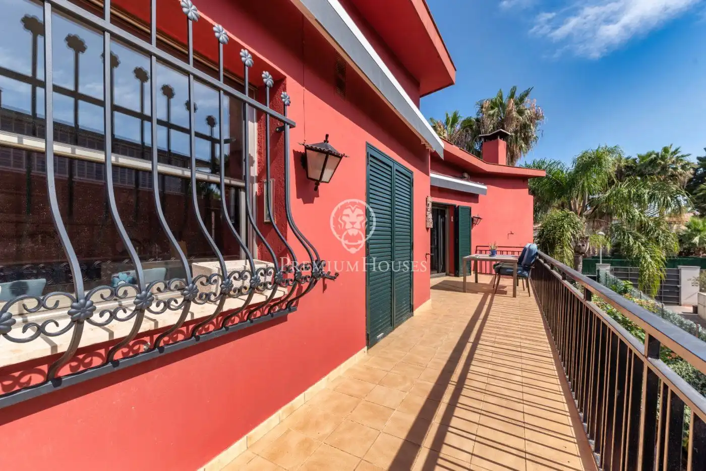 Terrace of Houses for sale in Vilanova i la Geltrú  with Air Conditioner, Heating and Private garden