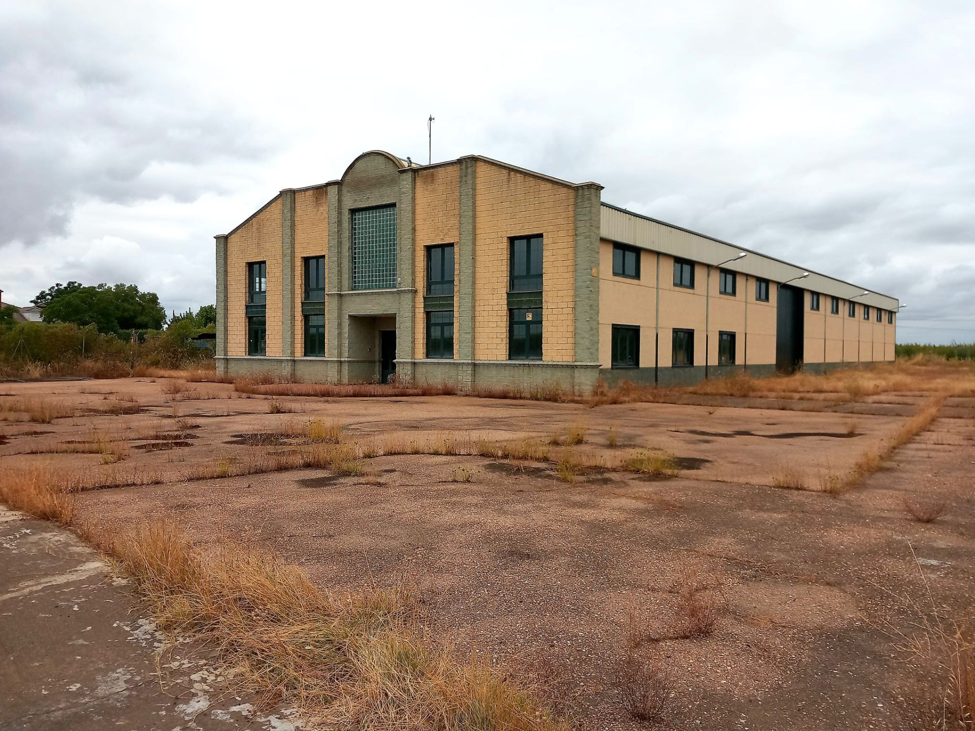 Vista exterior de Nau industrial en venda en Pueblonuevo del Guadiana amb Calefacció