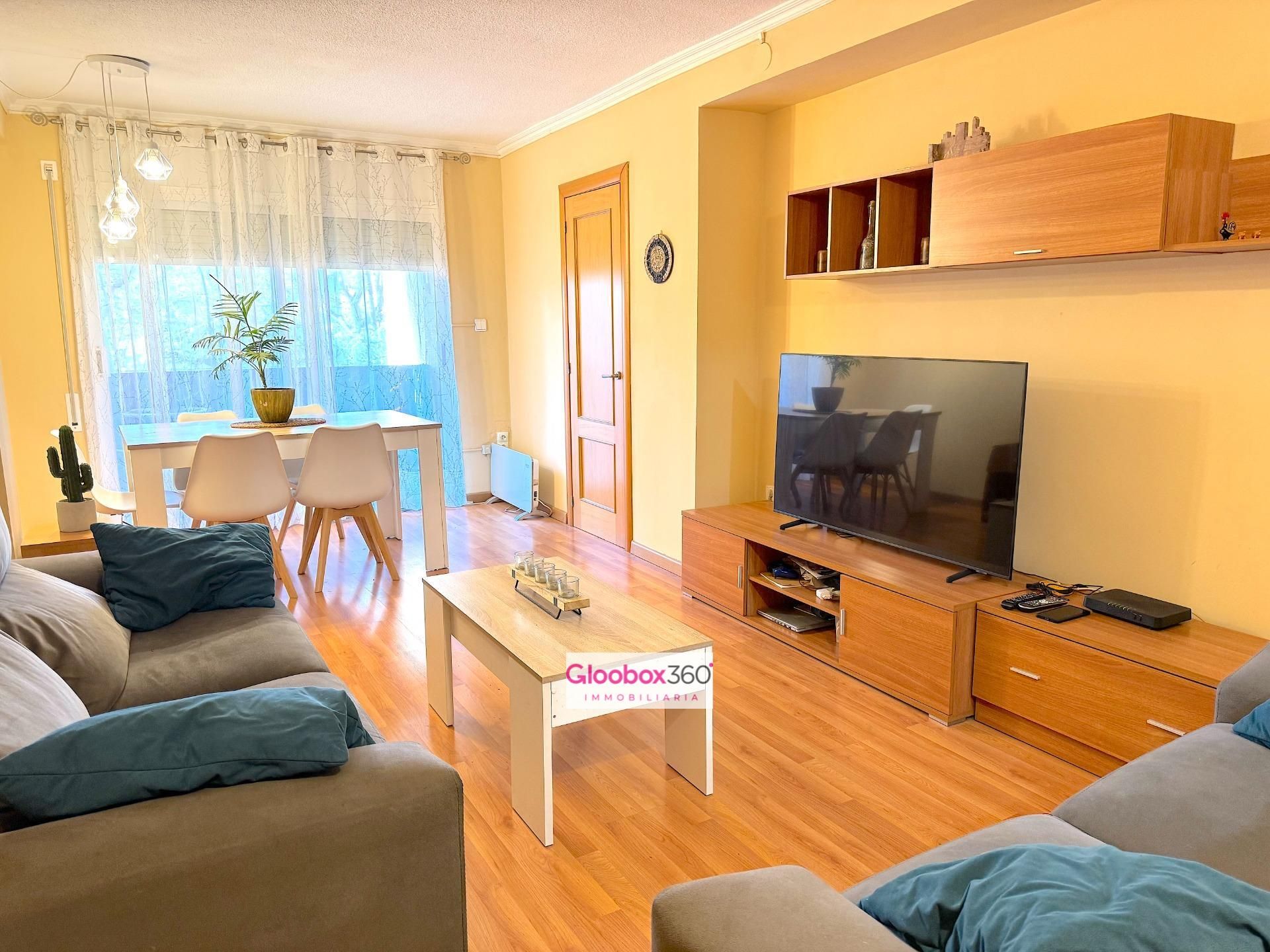 Sala d'estar de Pis en venda en Reus amb Terrassa i Balcó