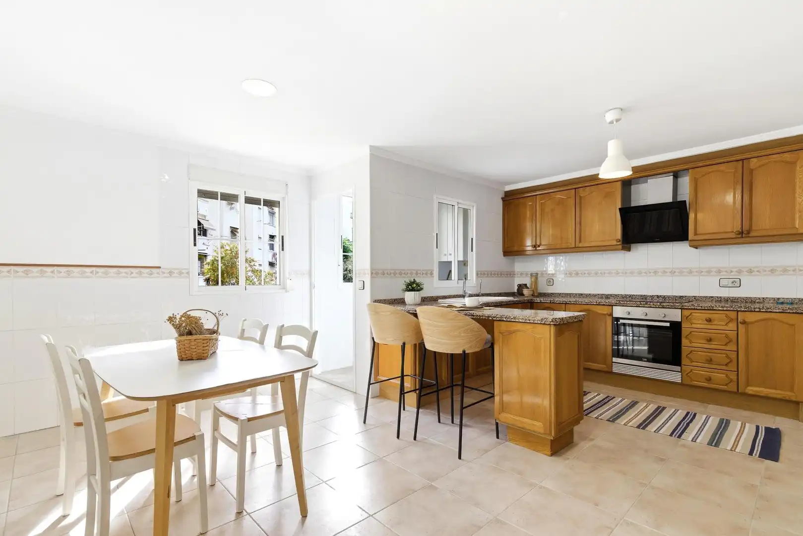 Cocina de Casa adosada en venta en Xàtiva con Aire acondicionado, Terraza y Trastero