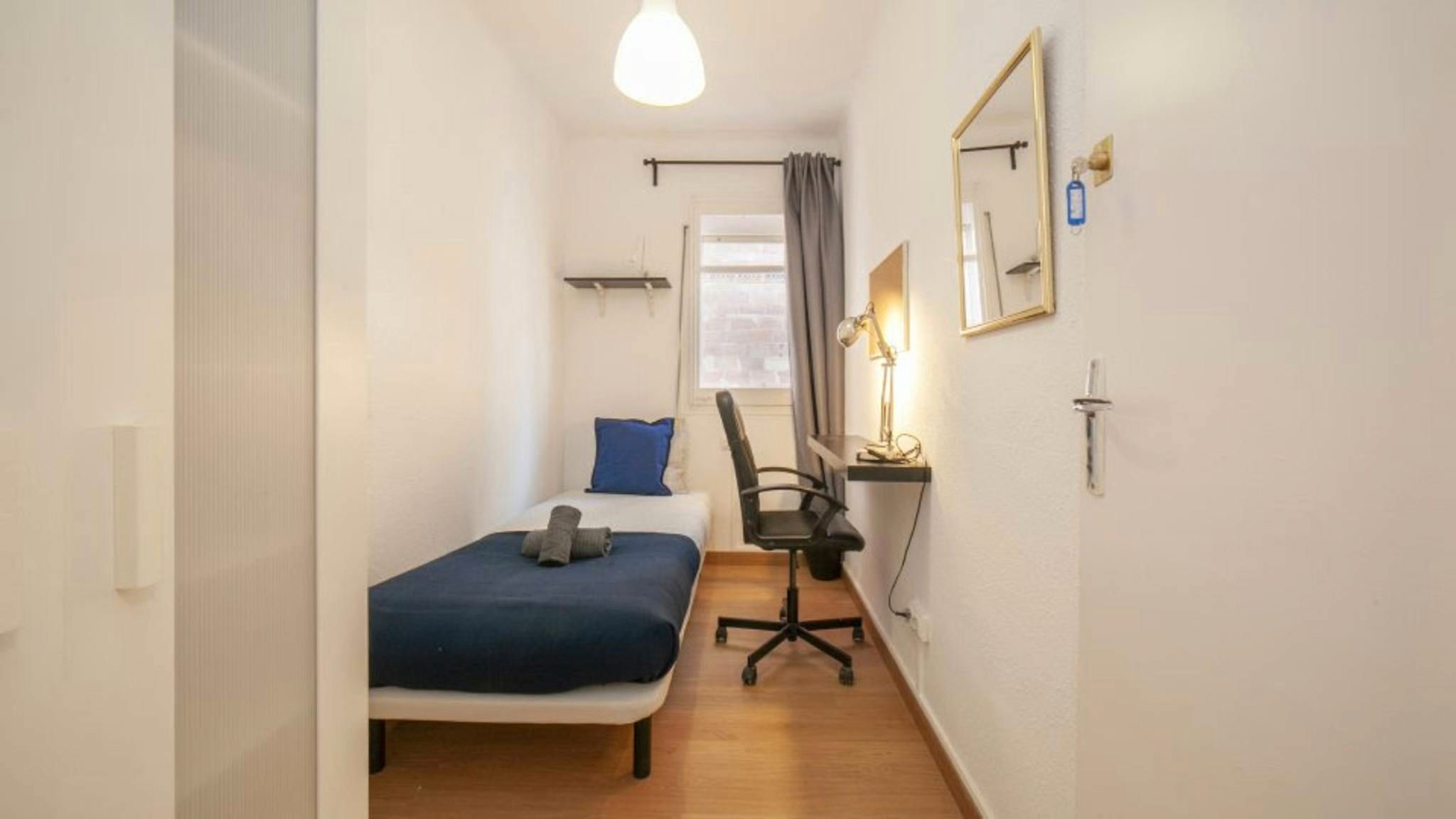 Bedroom of Flat to share in L'Hospitalet de Llobregat  with Heating, Furnished and Washing machine