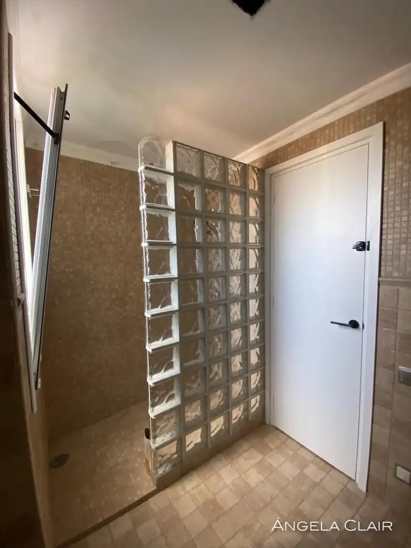 Bathroom of Flat for sale in Terrassa  with Terrace