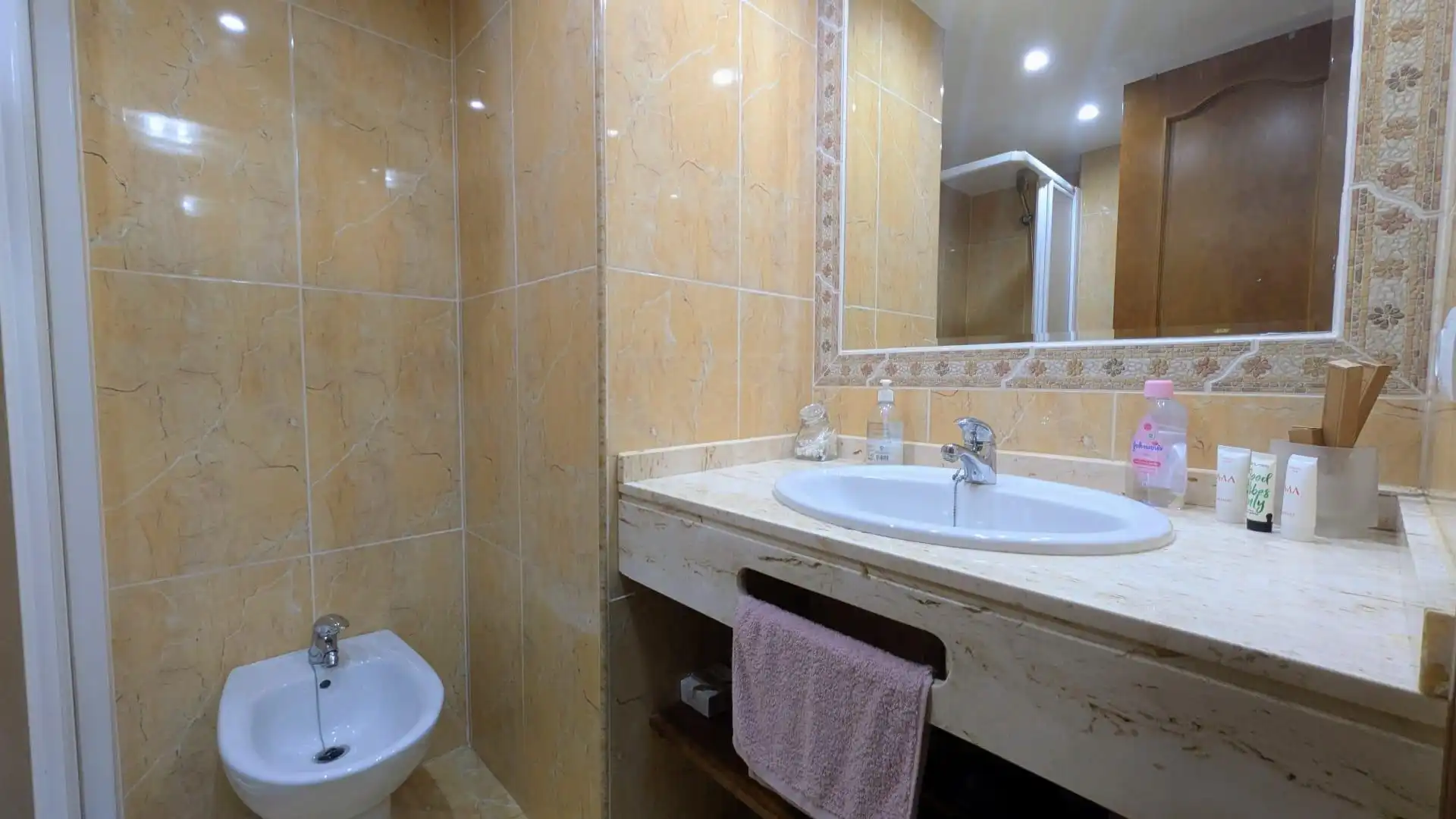 Apartamento con piscina en alquiler en Los Boliches, imagen 3