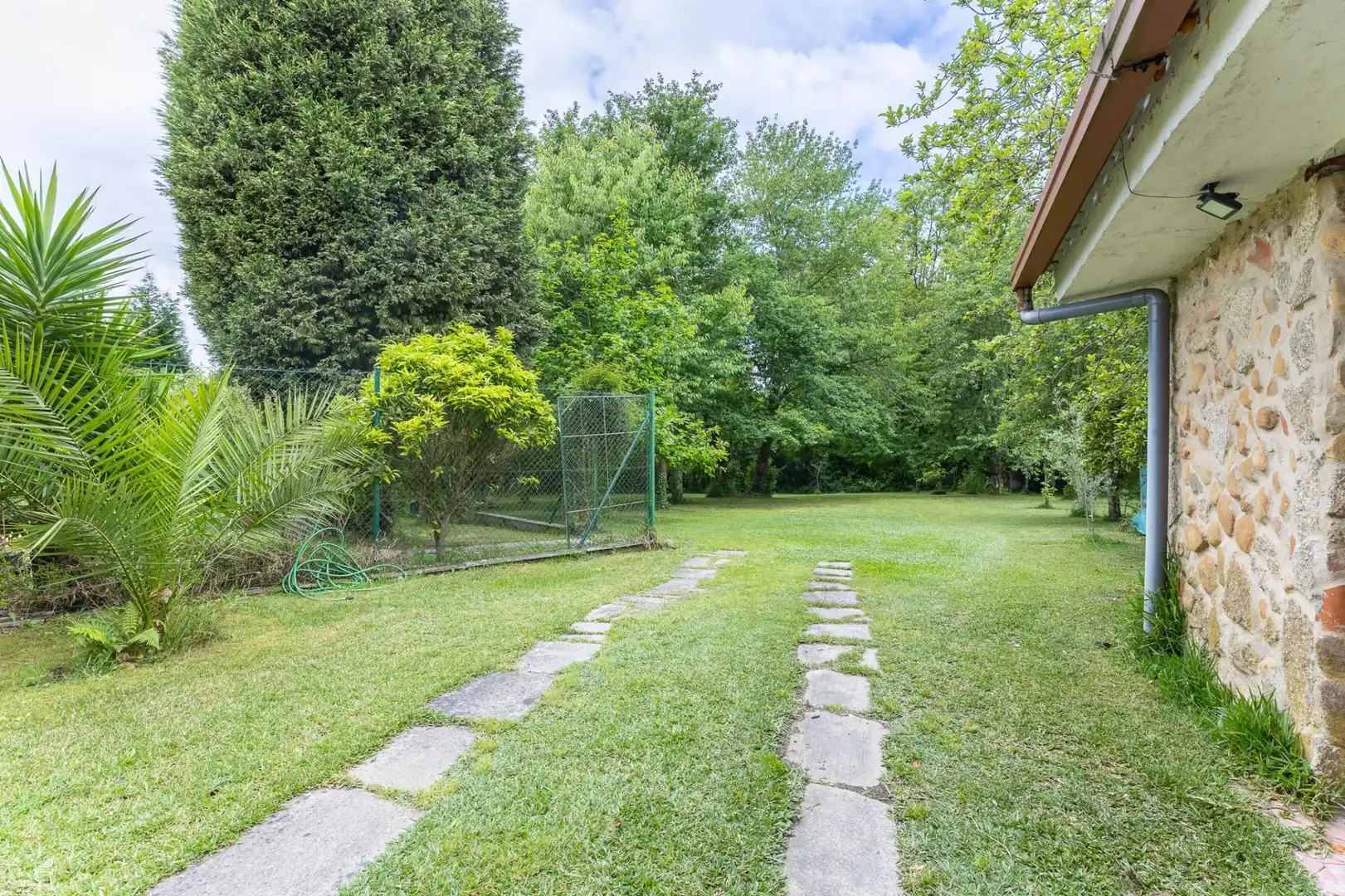 Jardí de Finca rústica en venda en Salvaterra de Miño amb Aire condicionat, Calefacció i Jardí privat