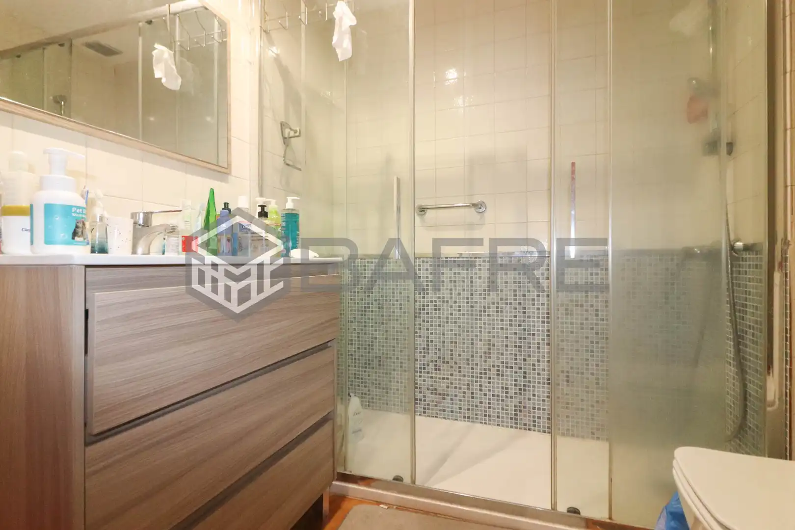 Baño de Piso en venta en Madrid con Aire acondicionado, Calefacción y Parquet