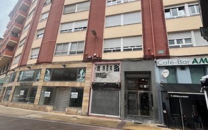 Vista exterior de Pis en venda en Torrelavega  amb Terrassa