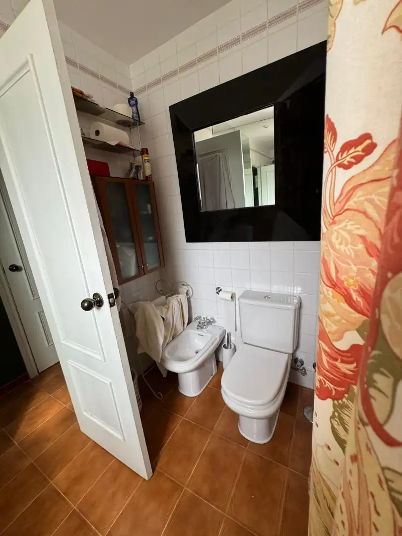 Bany de Casa adosada en venda en Casares amb Jardí privat, Terrassa i Forn